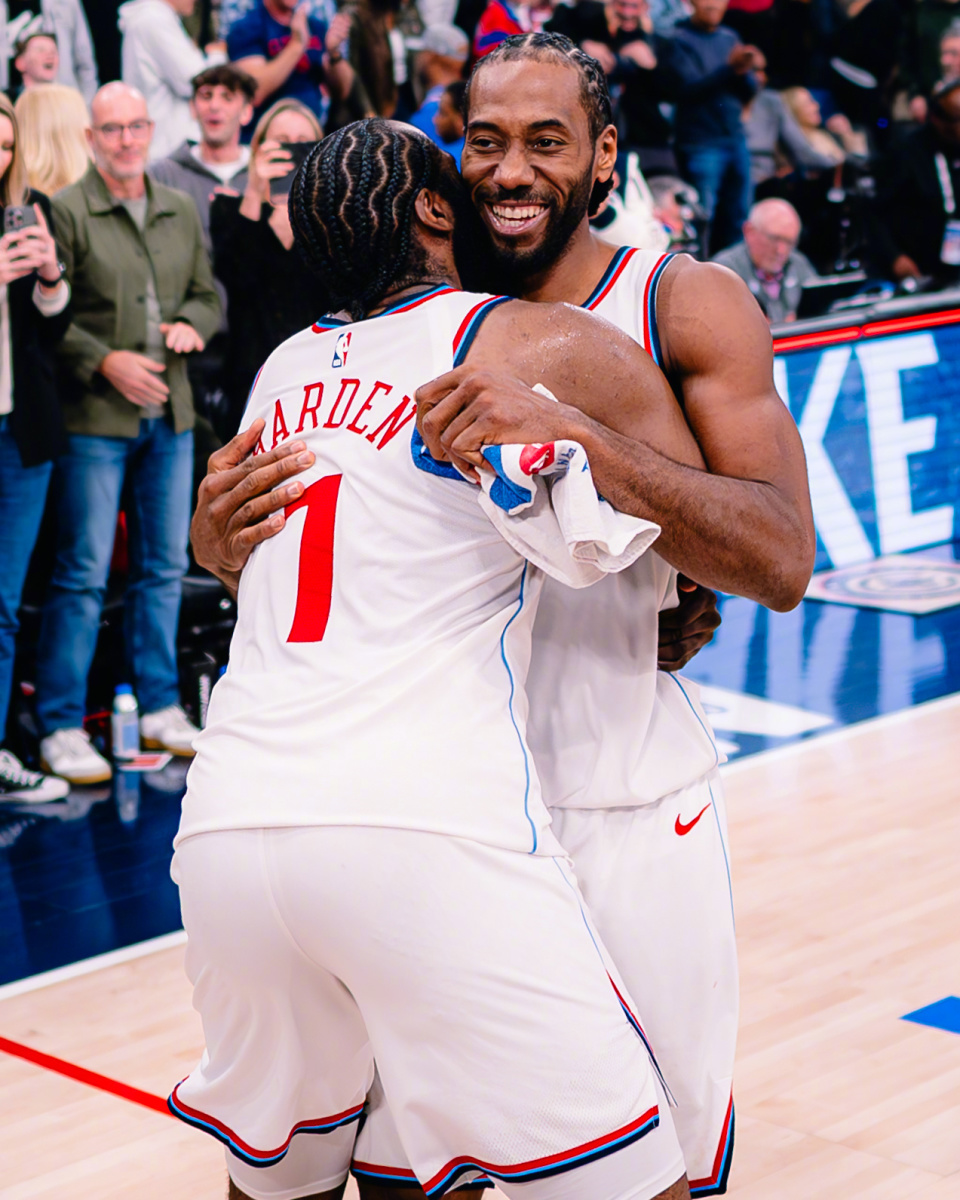 NBA比赛连战连捷，球队士气高涨无人可敌！