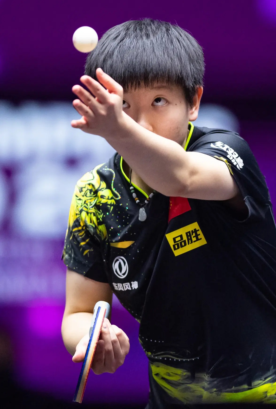  孙颖莎赛后谦逊发言登热搜，菲尼克斯太阳爆冷费内巴切引发热议